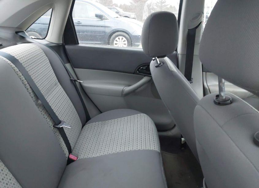 Photo 8 of 2007 Ford Focus ZX4/S/SE/SES (VIN 1FAFP34N97W311033)