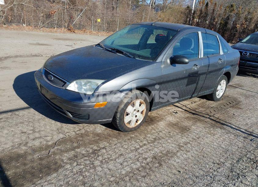 Photo 2 of 2007 Ford Focus S/SE/SES (VIN 1FAFP34N97W334201)