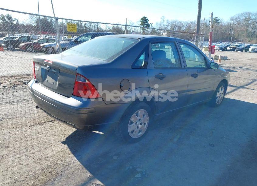 Photo 4 of 2007 Ford Focus S/SE/SES (VIN 1FAFP34N97W334201)