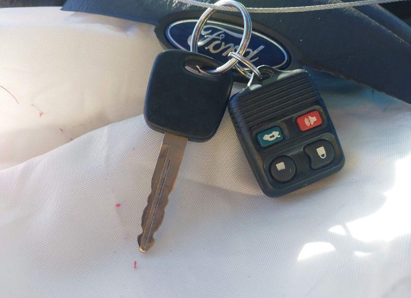 Photo 11 of 2005 Ford Focus ZX4 (VIN 1FAFP34NX5W143030)