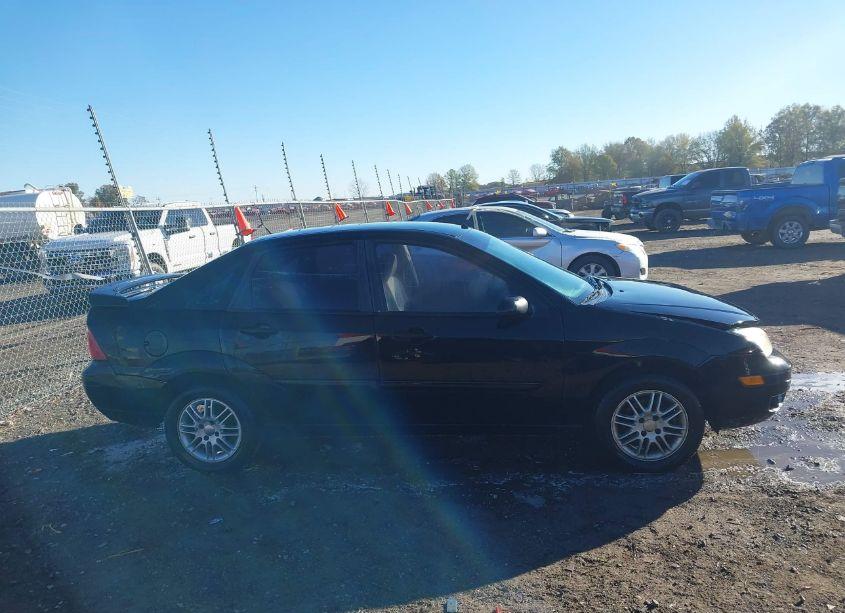 Photo 13 of 2005 Ford Focus ZX4 (VIN 1FAFP34NX5W143030)
