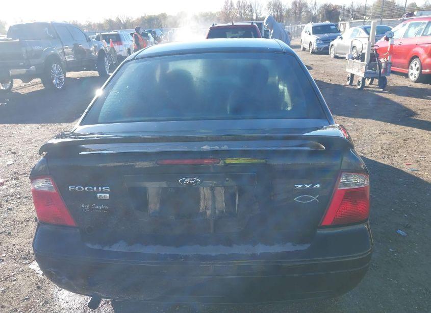 Photo 16 of 2005 Ford Focus ZX4 (VIN 1FAFP34NX5W143030)