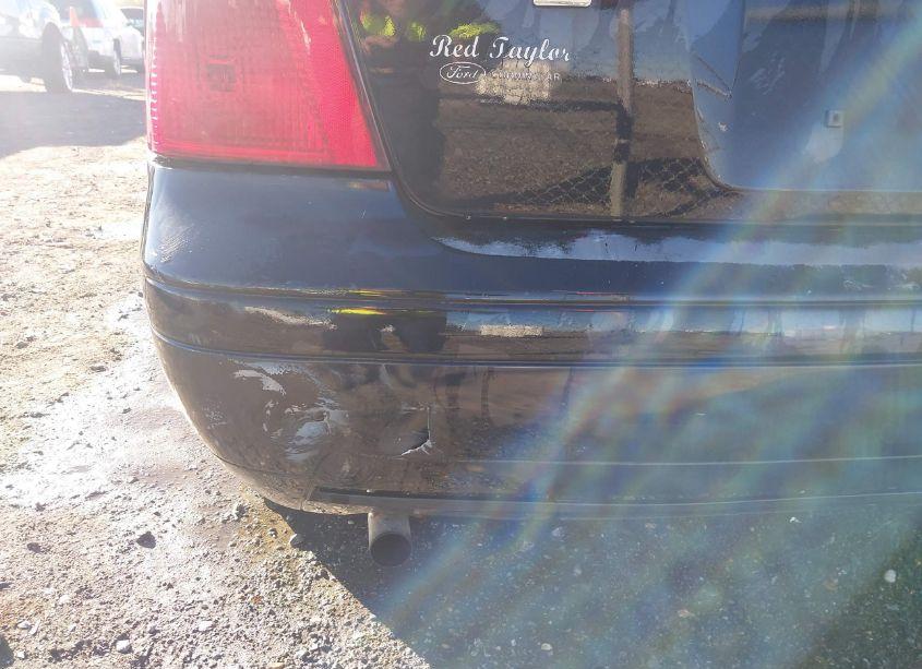 Photo 19 of 2005 Ford Focus ZX4 (VIN 1FAFP34NX5W143030)