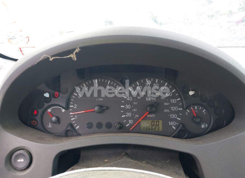 Photo 7 of 2005 Ford Focus ZX4 (VIN 1FAFP34NX5W167232)