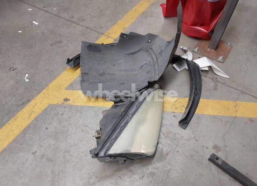 Photo 12 of 2005 Ford Focus ZX4 (VIN 1FAFP34NX5W182846)