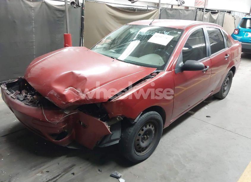 Photo 2 of 2005 Ford Focus ZX4 (VIN 1FAFP34NX5W182846)