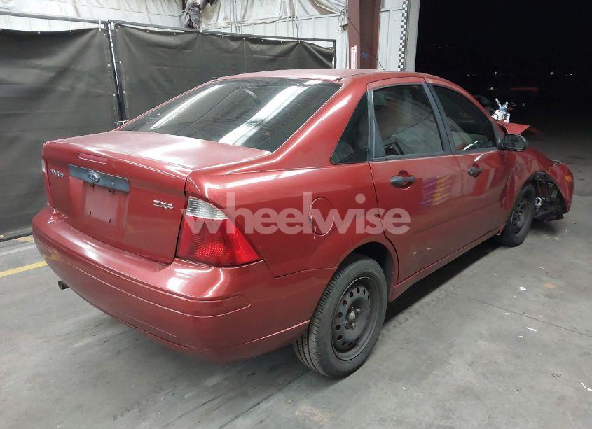 Photo 4 of 2005 Ford Focus ZX4 (VIN 1FAFP34NX5W182846)
