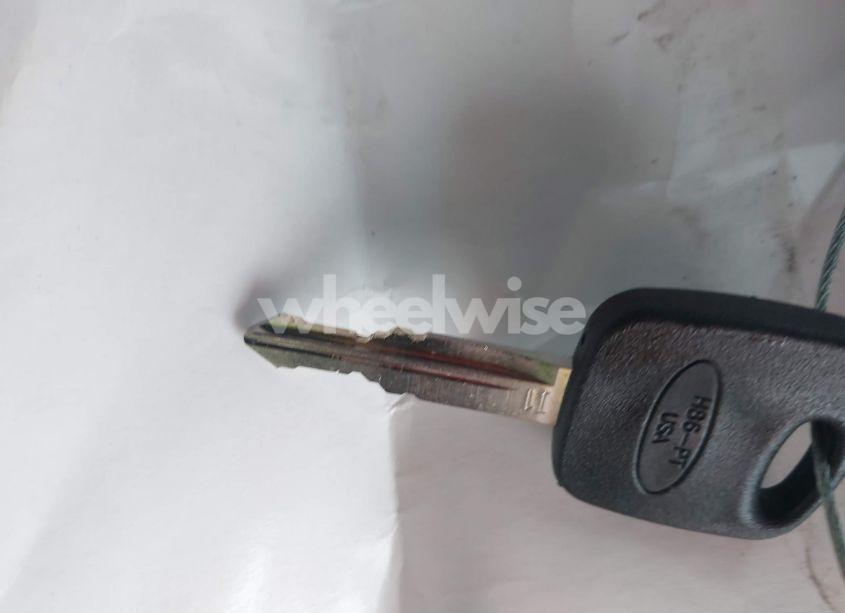 Photo 11 of 2005 Ford Focus (VIN 1FAFP34NX5W197783)