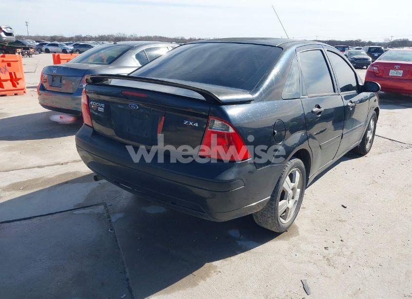 Photo 4 of 2005 Ford Focus (VIN 1FAFP34NX5W197783)