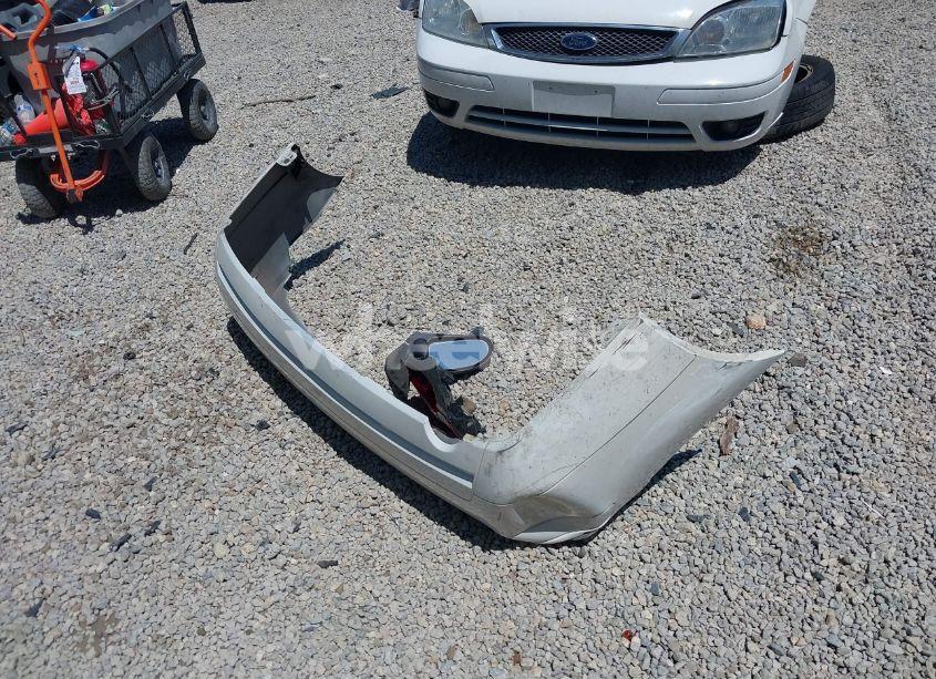Photo 12 of 2005 Ford Focus ZX4 (VIN 1FAFP34NX5W269260)