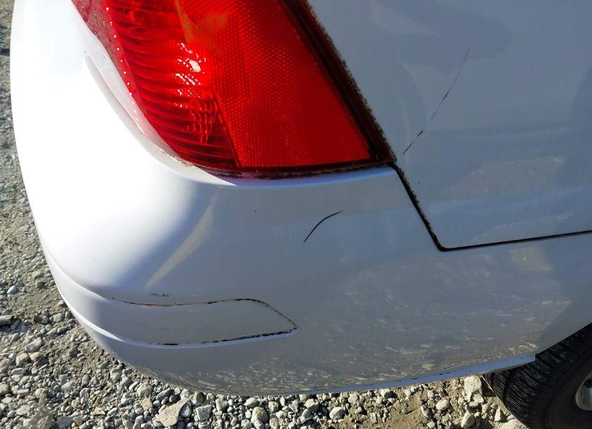 Photo 13 of 2005 Ford Focus ZX4 (VIN 1FAFP34NX5W318599)