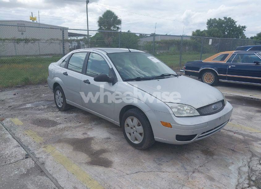 2006 Ford Focus ZX4 (VIN 1FAFP34NX6W131980) main photo