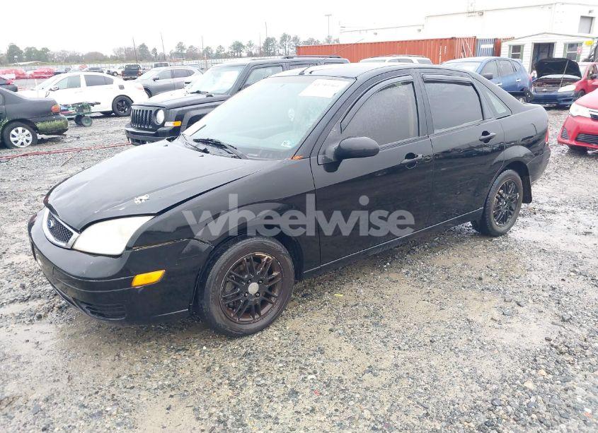 Photo 2 of 2006 Ford Focus ZX4 (VIN 1FAFP34NX6W136385)