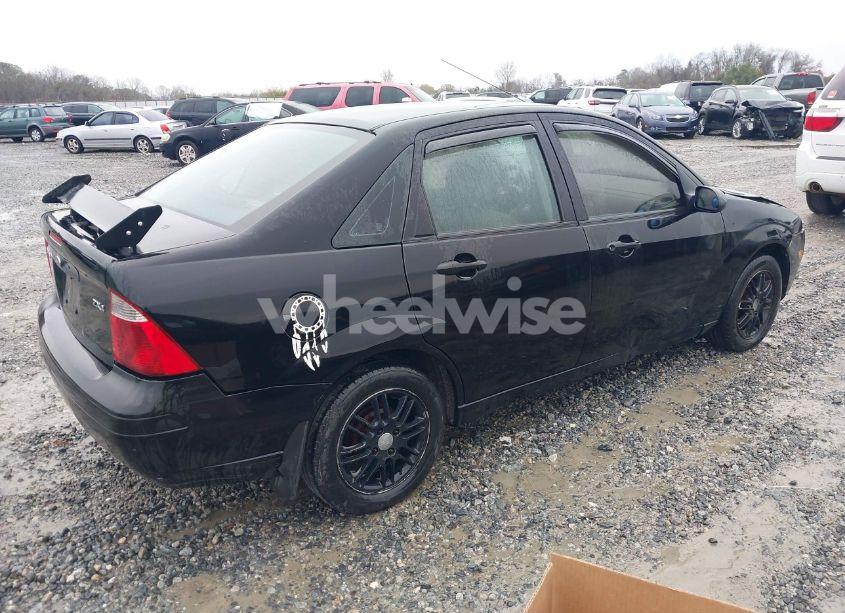 Photo 4 of 2006 Ford Focus ZX4 (VIN 1FAFP34NX6W136385)