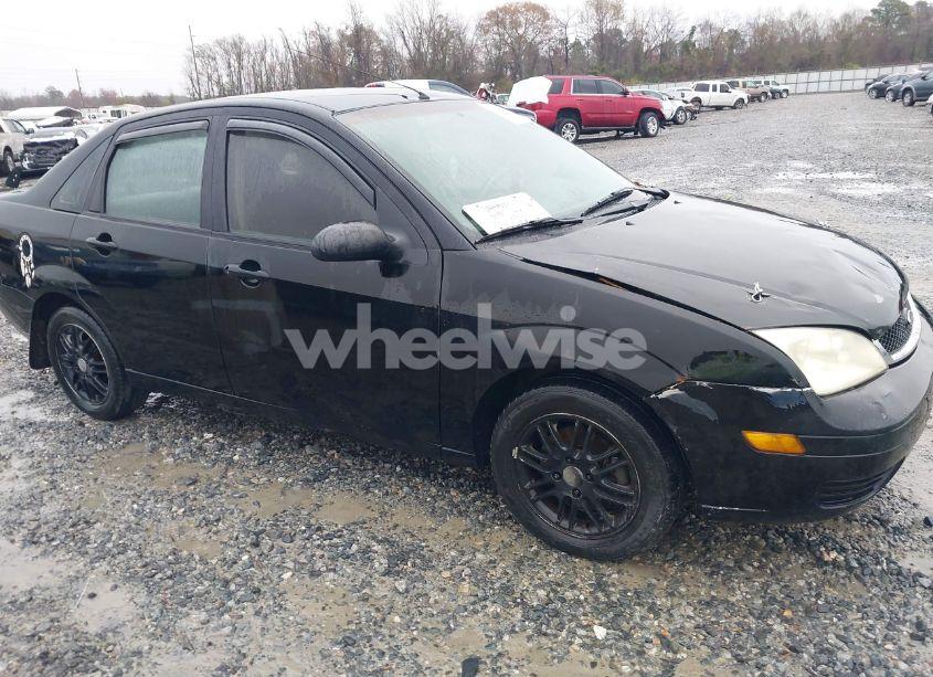 Photo 6 of 2006 Ford Focus ZX4 (VIN 1FAFP34NX6W136385)