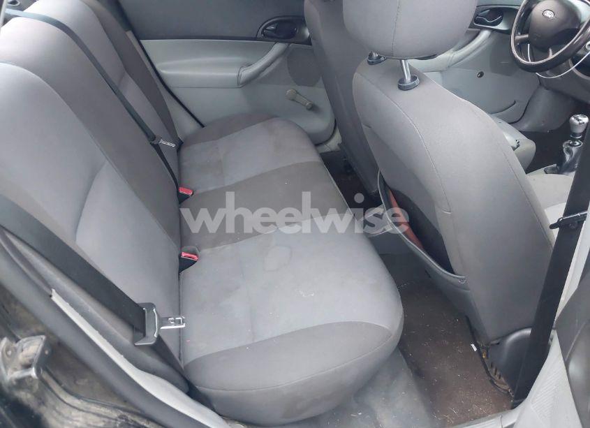 Photo 8 of 2006 Ford Focus ZX4 (VIN 1FAFP34NX6W136385)