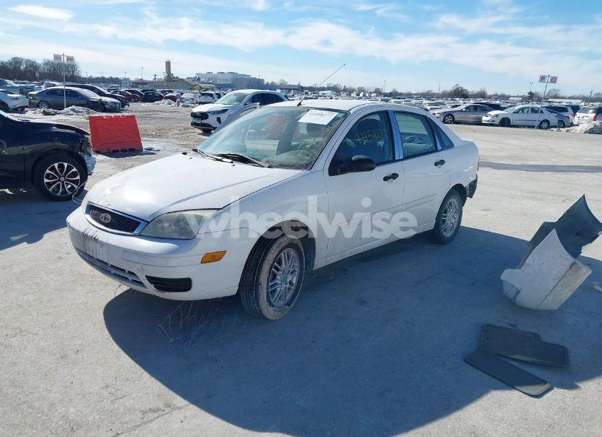 Photo 2 of 2006 Ford Focus ZX4 (VIN 1FAFP34NX6W145961)