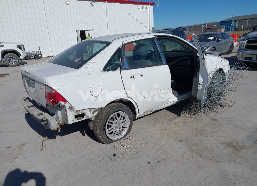 Photo 4 of 2006 Ford Focus ZX4 (VIN 1FAFP34NX6W145961)