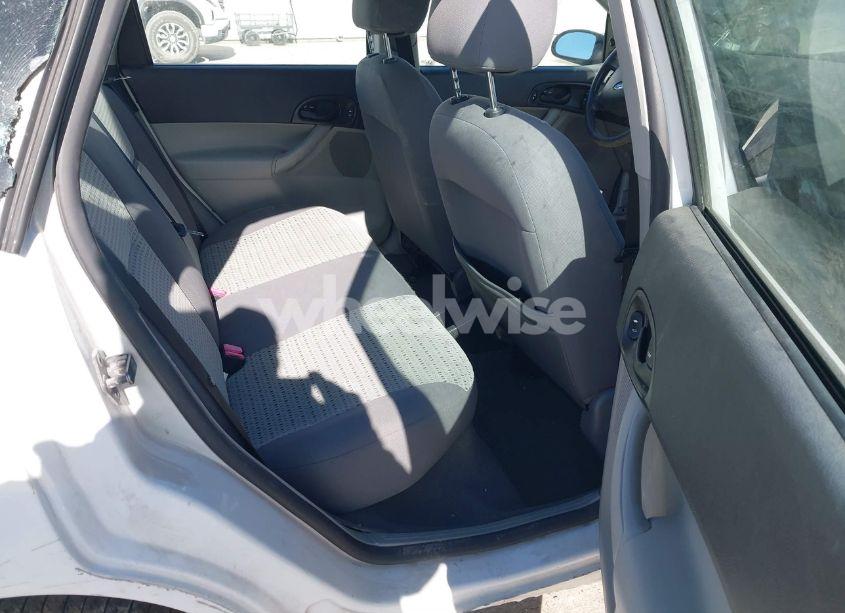 Photo 8 of 2006 Ford Focus ZX4 (VIN 1FAFP34NX6W145961)