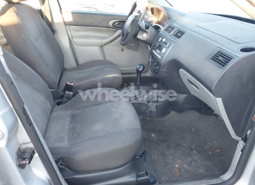 Photo 5 of 2006 Ford Focus ZX4 (VIN 1FAFP34NX6W165546)