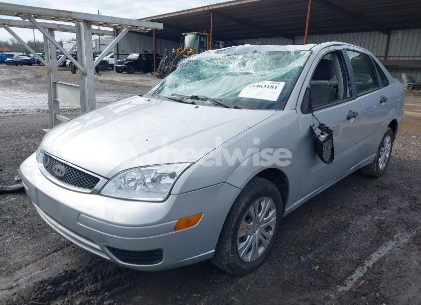 Photo 2 of 2007 Ford Focus S/SE/SES (VIN 1FAFP34NX7W129244)