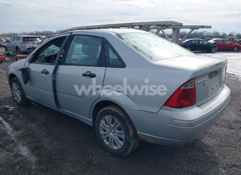 Photo 3 of 2007 Ford Focus S/SE/SES (VIN 1FAFP34NX7W129244)