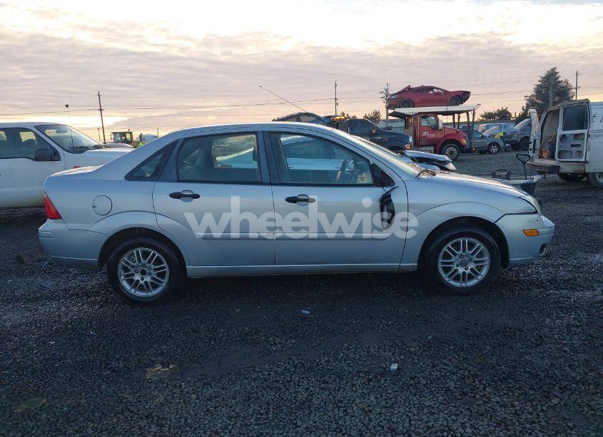 Photo 13 of 2007 Ford Focus S/SE/SES (VIN 1FAFP34NX7W237606)