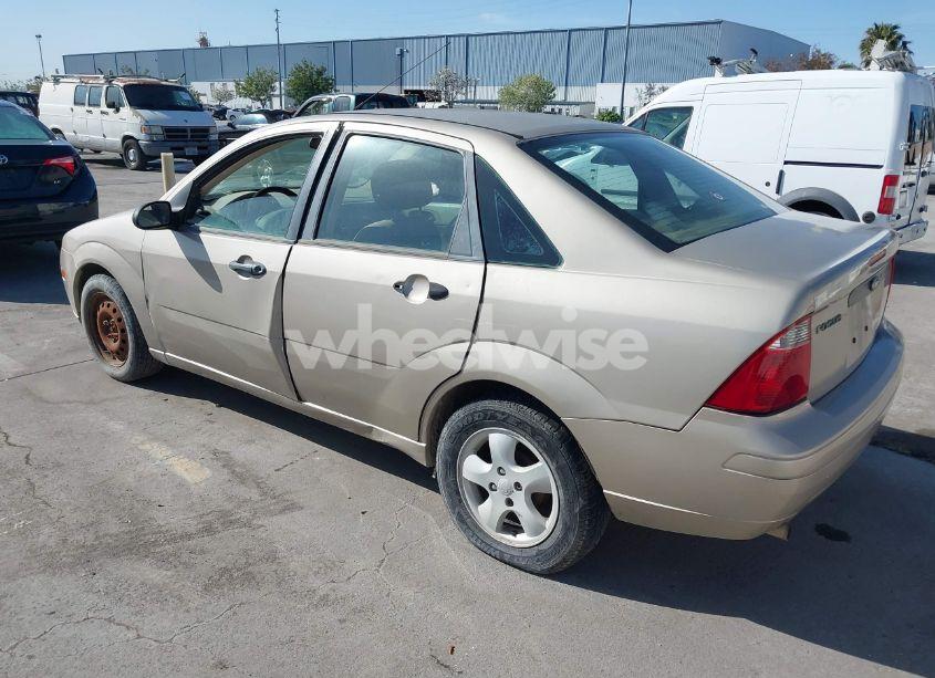 Photo 3 of 2007 Ford Focus S/SE/SES (VIN 1FAFP34NX7W298342)