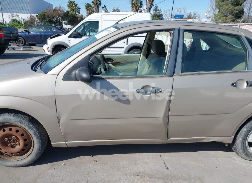 Photo 6 of 2007 Ford Focus S/SE/SES (VIN 1FAFP34NX7W298342)