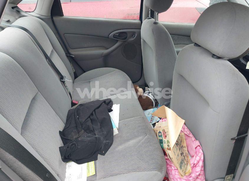 Photo 8 of 2001 Ford Focus SE (VIN 1FAFP34P01W321572)