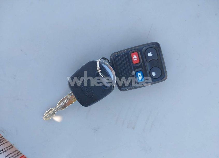 Photo 11 of 2001 Ford Focus SE (VIN 1FAFP34P21W279390)