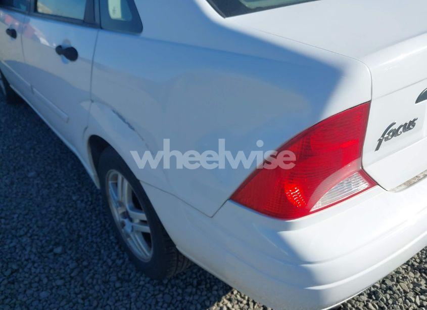 Photo 13 of 2001 Ford Focus SE (VIN 1FAFP34P21W279390)