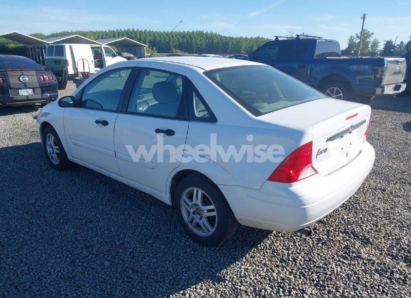 Photo 3 of 2001 Ford Focus SE (VIN 1FAFP34P21W279390)