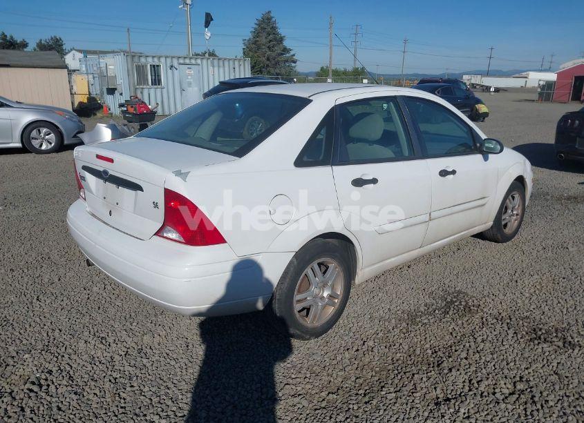 Photo 4 of 2001 Ford Focus SE (VIN 1FAFP34P21W279390)
