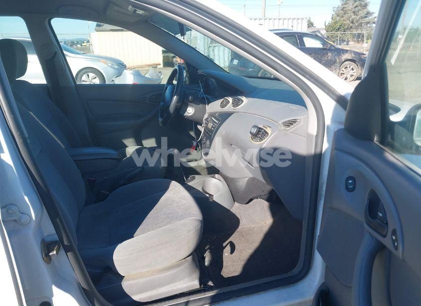 Photo 5 of 2001 Ford Focus SE (VIN 1FAFP34P21W279390)