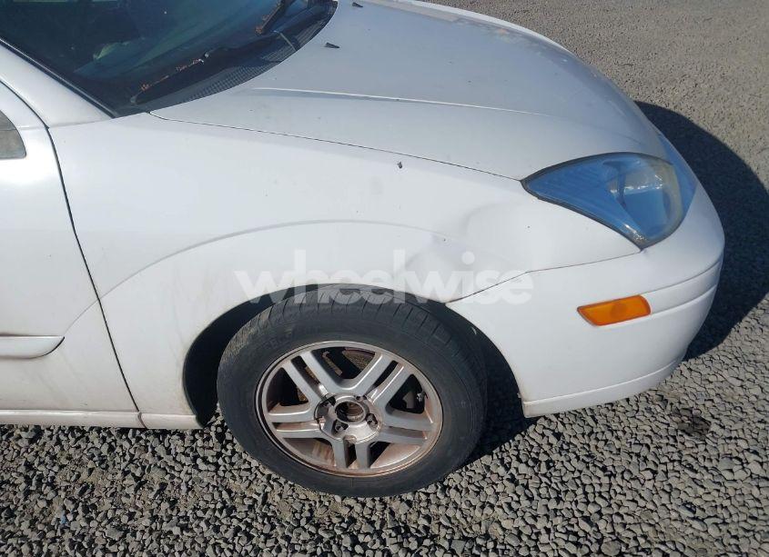 Photo 6 of 2001 Ford Focus SE (VIN 1FAFP34P21W279390)