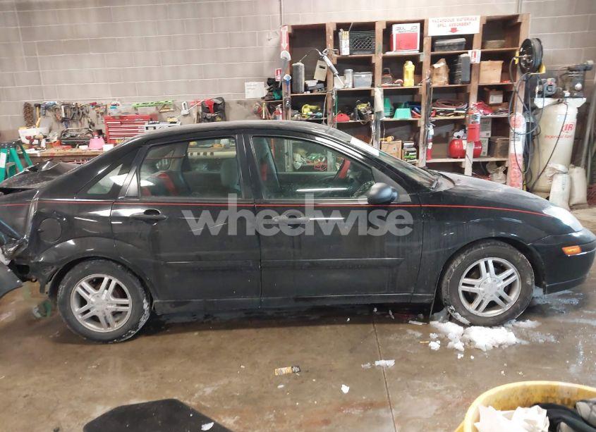 Photo 13 of 2002 Ford Focus SE (VIN 1FAFP34P22W113128)