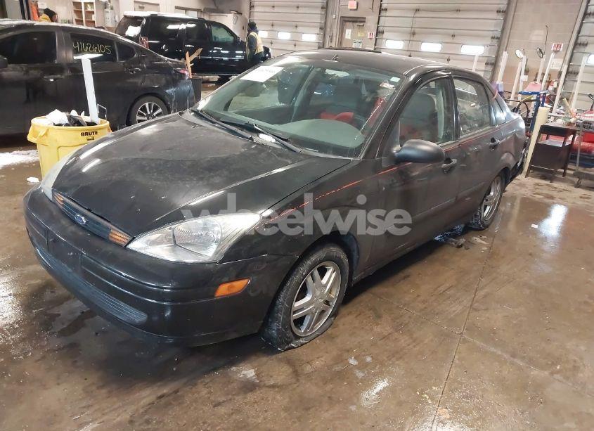 Photo 2 of 2002 Ford Focus SE (VIN 1FAFP34P22W113128)