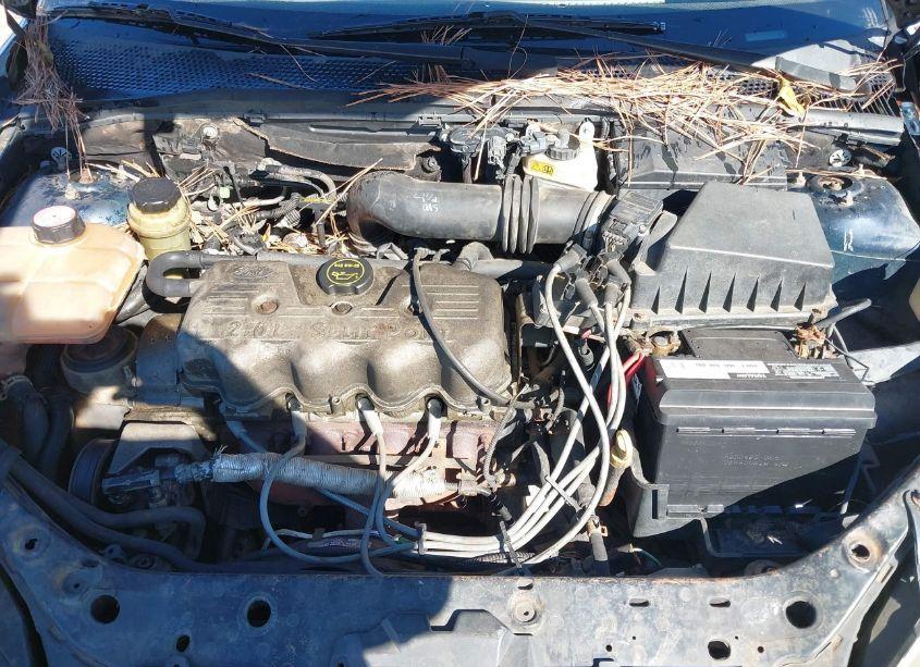 Photo 10 of 2001 Ford Focus SE (VIN 1FAFP34P41W347186)