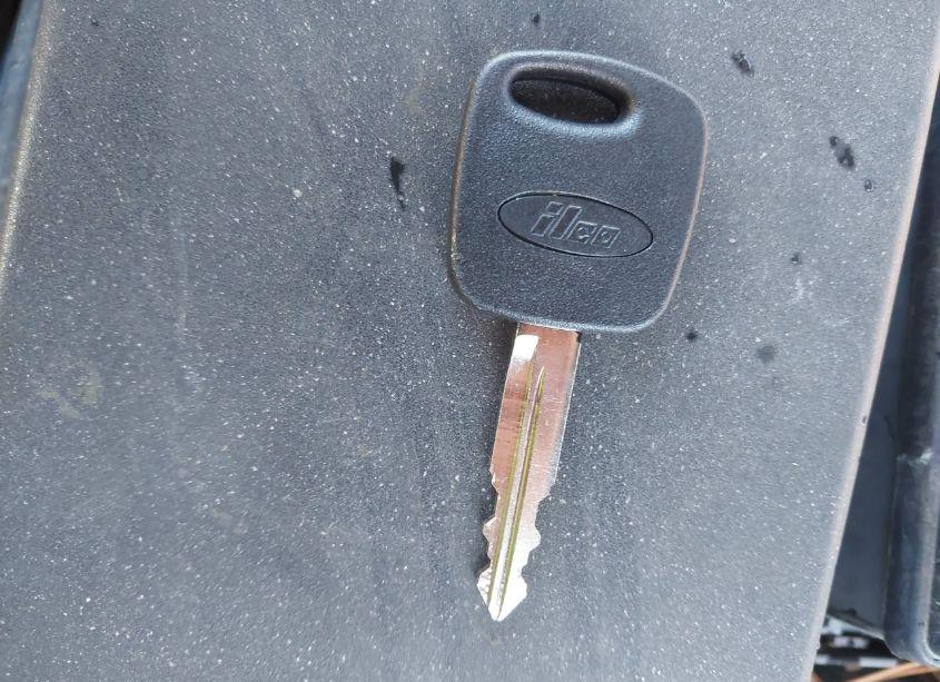 Photo 11 of 2001 Ford Focus SE (VIN 1FAFP34P41W347186)