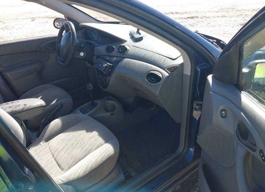 Photo 5 of 2001 Ford Focus SE (VIN 1FAFP34P41W347186)