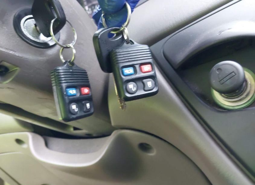 Photo 11 of 2001 Ford Focus SE (VIN 1FAFP34P51W345821)