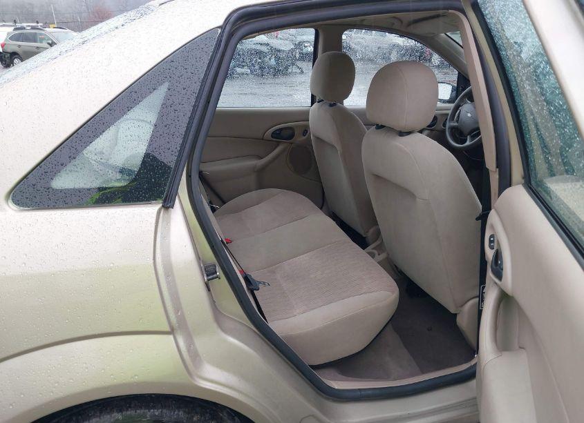 Photo 8 of 2001 Ford Focus SE (VIN 1FAFP34P51W345821)