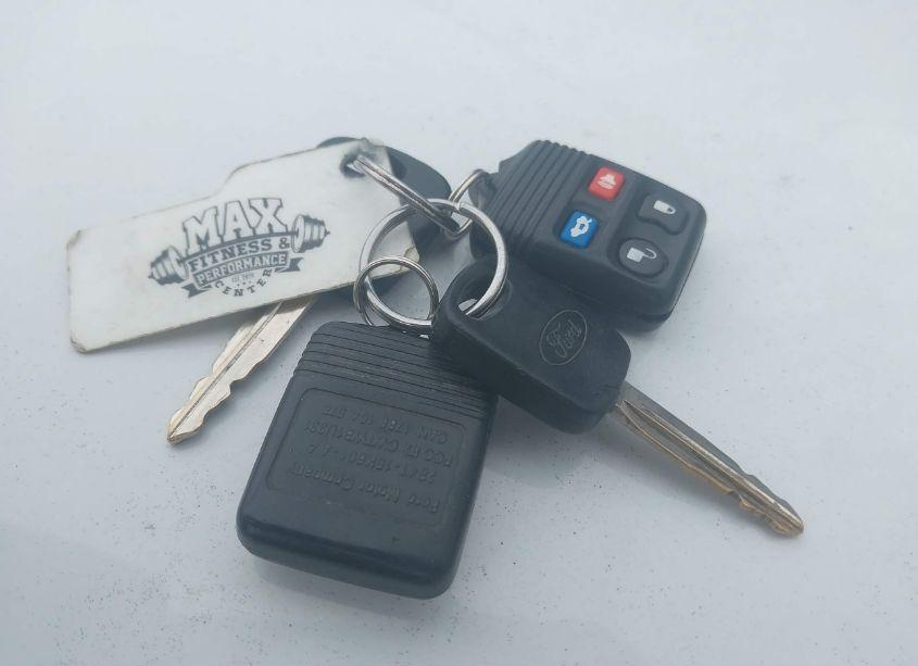 Photo 11 of 2003 Ford Focus SE (VIN 1FAFP34P53W335440)