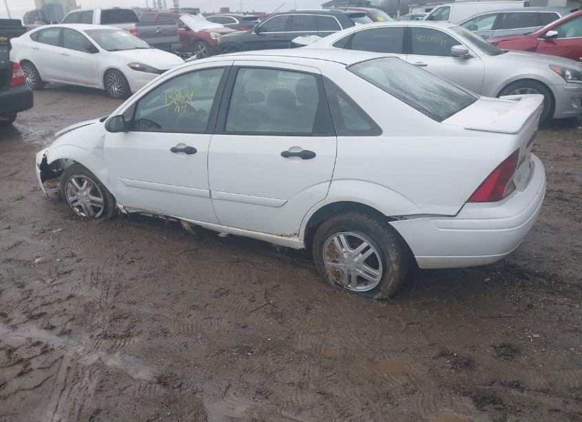 Photo 3 of 2003 Ford Focus SE (VIN 1FAFP34P53W335440)