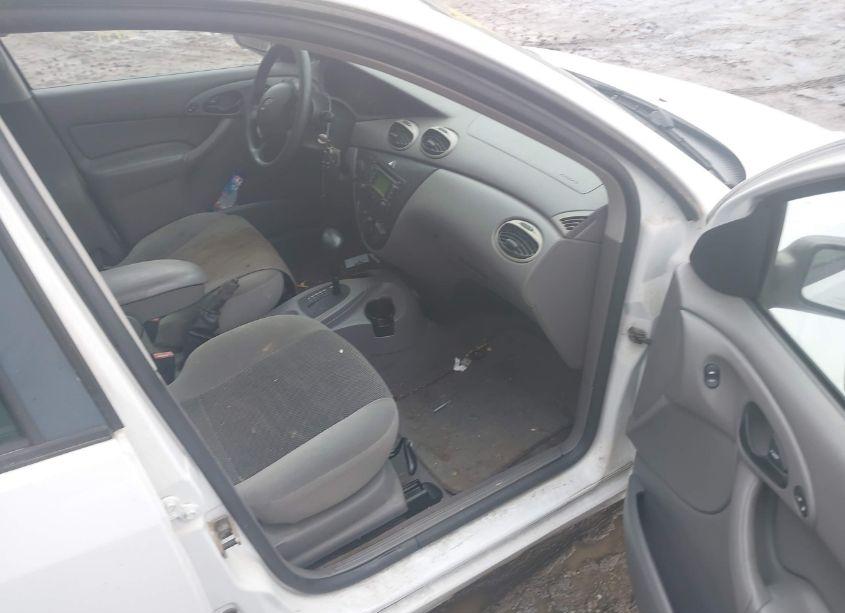 Photo 5 of 2003 Ford Focus SE (VIN 1FAFP34P53W335440)