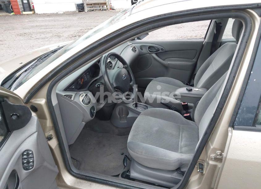 Photo 5 of 2002 Ford Focus SE (VIN 1FAFP34P82W147641)