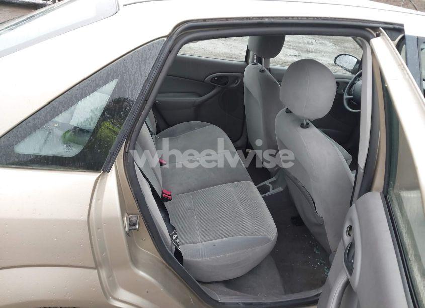 Photo 8 of 2002 Ford Focus SE (VIN 1FAFP34P82W147641)