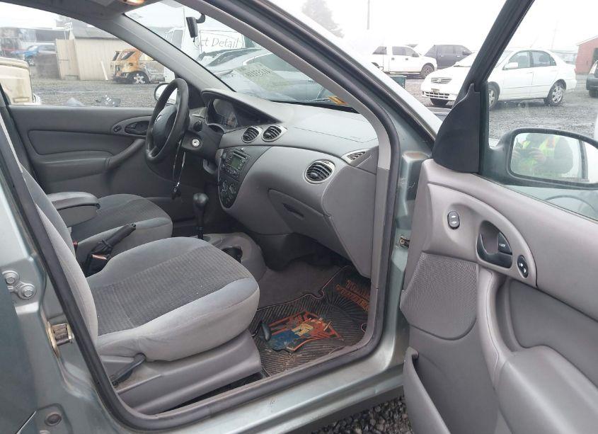 Photo 5 of 2003 Ford Focus SE (VIN 1FAFP34P83W124930)