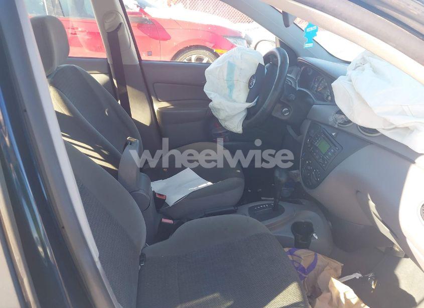 Photo 5 of 2003 Ford Focus SE (VIN 1FAFP34PX3W331609)